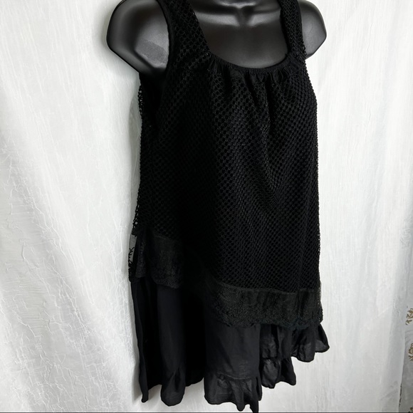 3/15❤️JON & ANNA Asymmetrical Fishnet Lace Top - Picture 2 of 13